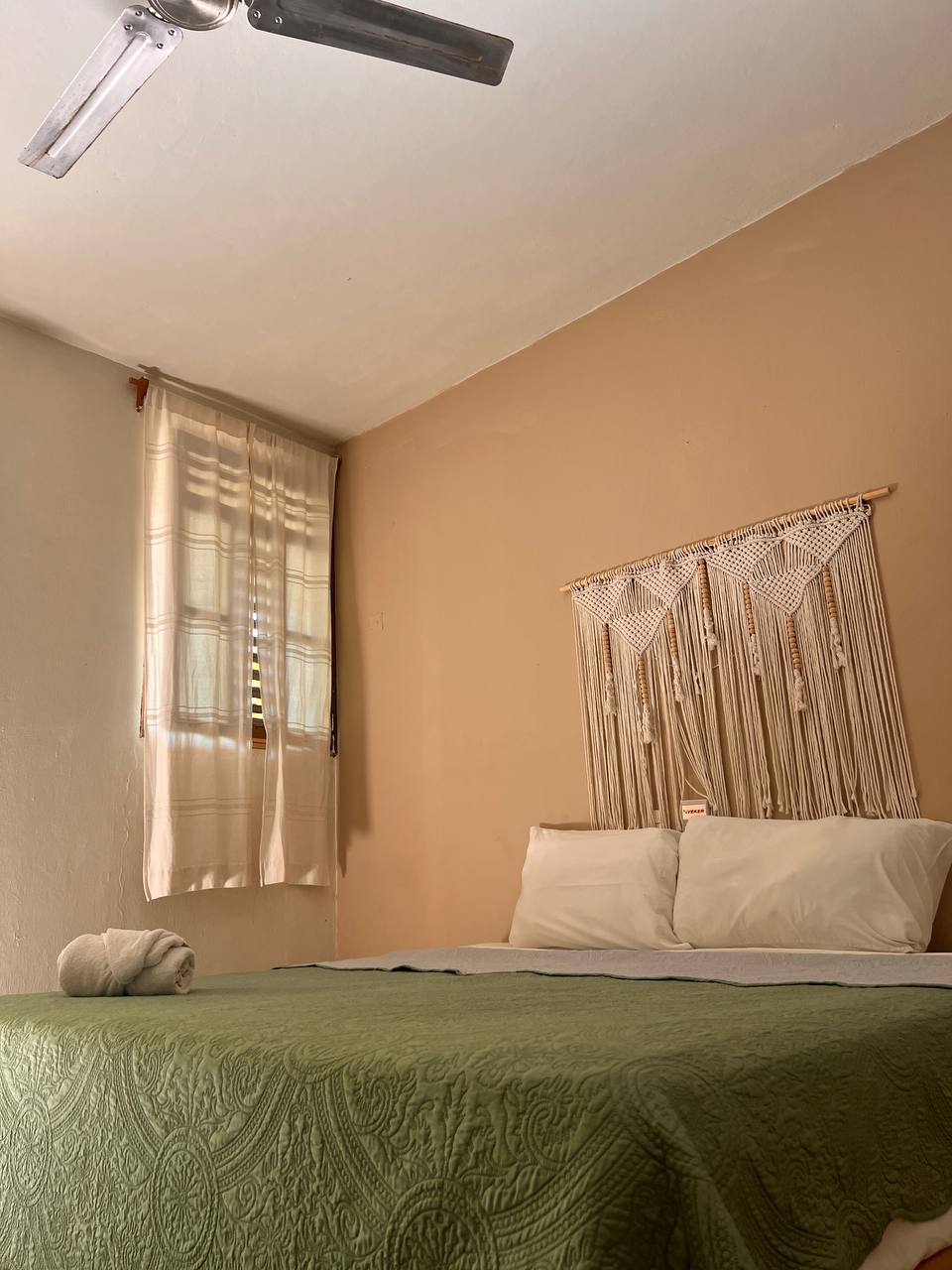 Habitación — luz natural